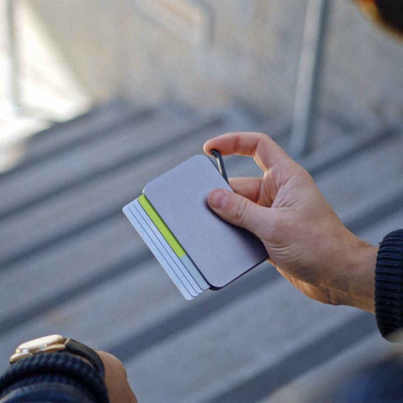 Crowdfunding-The MagSnap Wallet Minimal & Modula