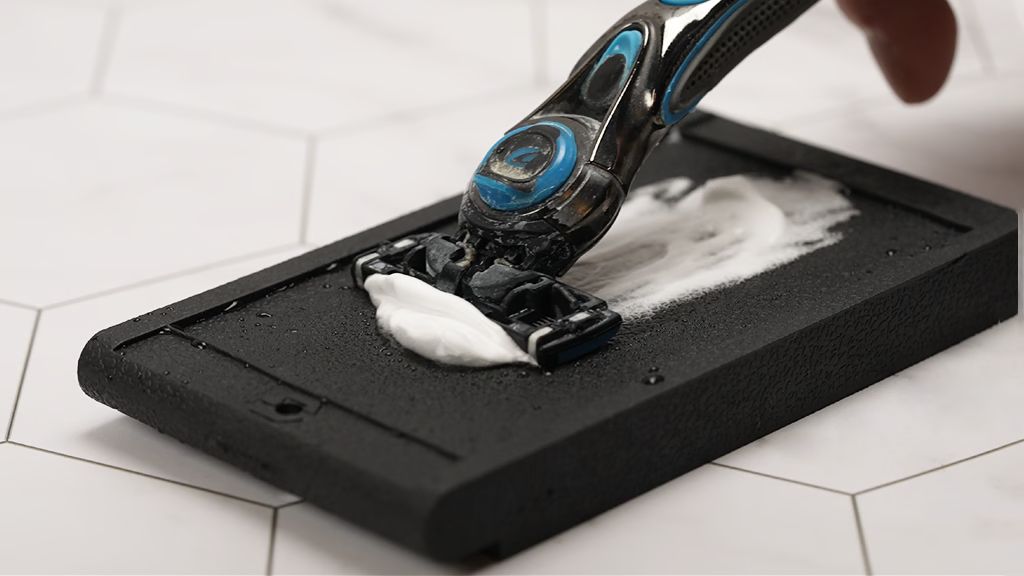 Kickstarter - New Shaving Innovation Carbon Razor Blade Cleaner (EPG)